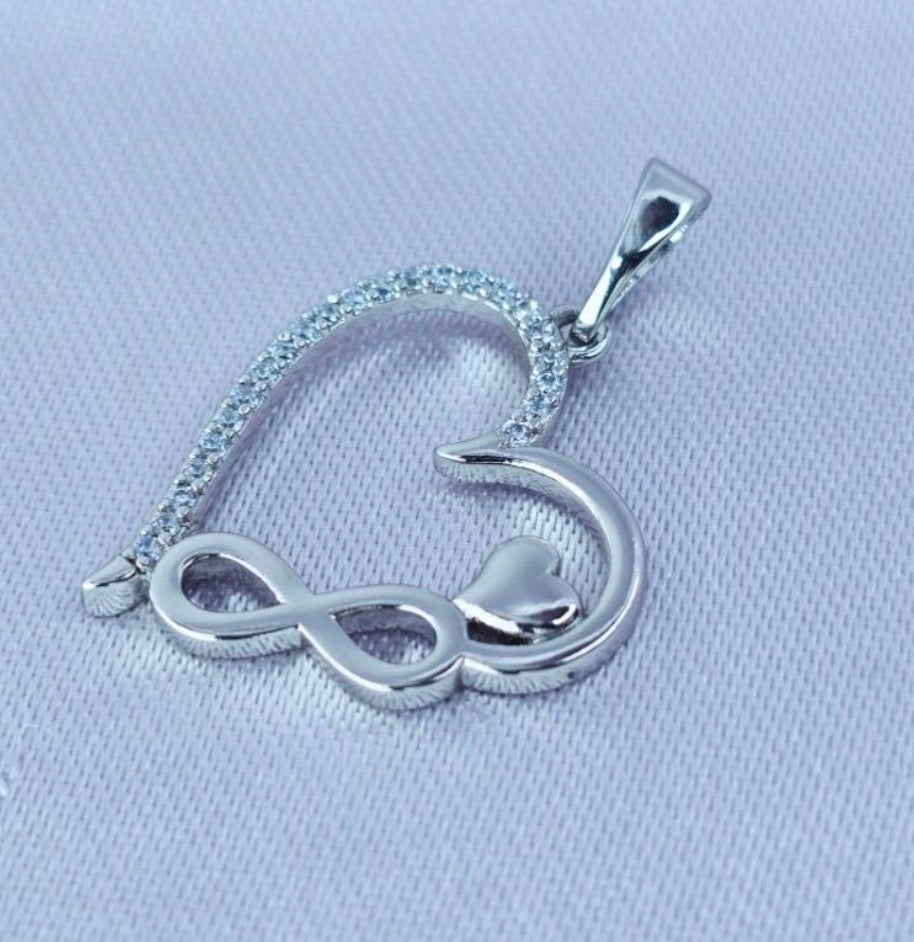 Dije Corazón Infinito